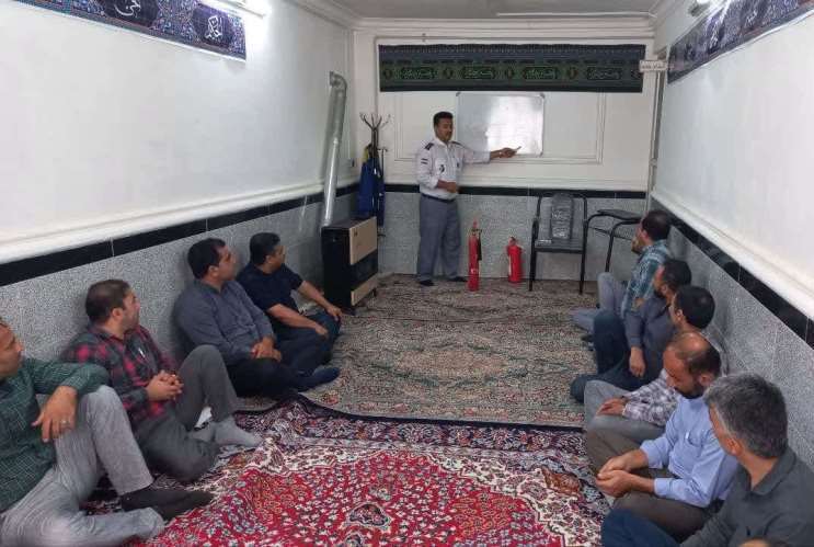 برگزاری کلاس آموزشی اطفاء حریق  در اداره گاز شهرستان علی آباد 