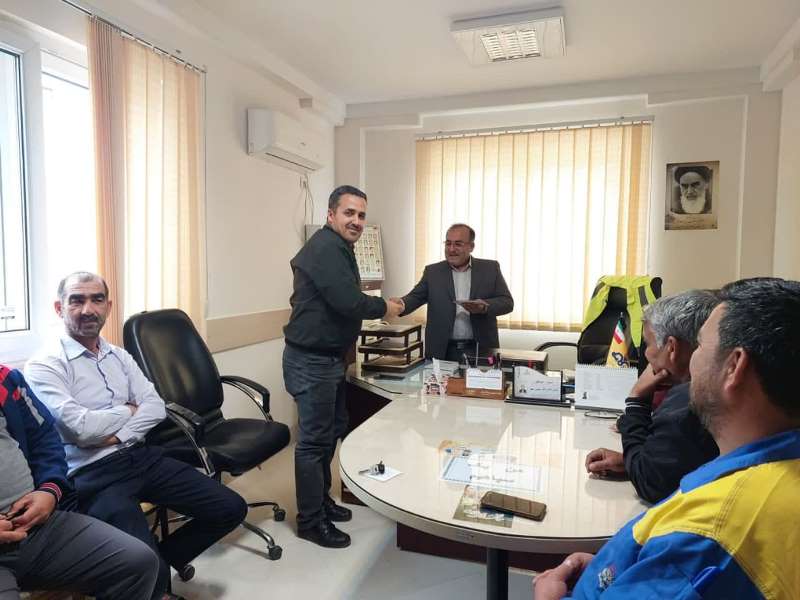 رئیس اداره گاز سيمين شهر از خدمات کارکنان در ابتدای سال جدید تقدیر کرد