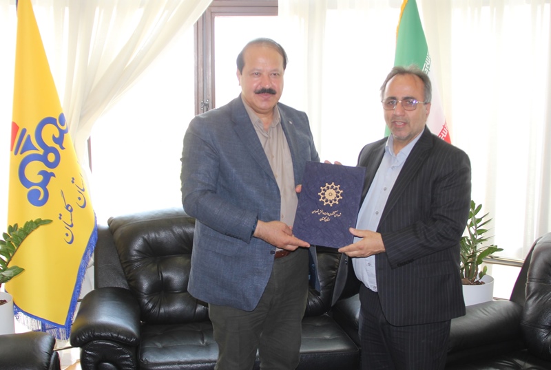   استاندار گلستان  با اهداء لوح سپاس  از مدیرعامل شرکت گاز استان قدردانی کرد