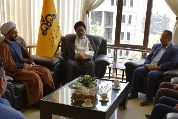 با هدف افزایش تعاملات فرهنگی و آموزشی انجام شد:  دیدار رئیس نمایندگی جامعه المصطفی  با مدیرعامل گاز گلستان