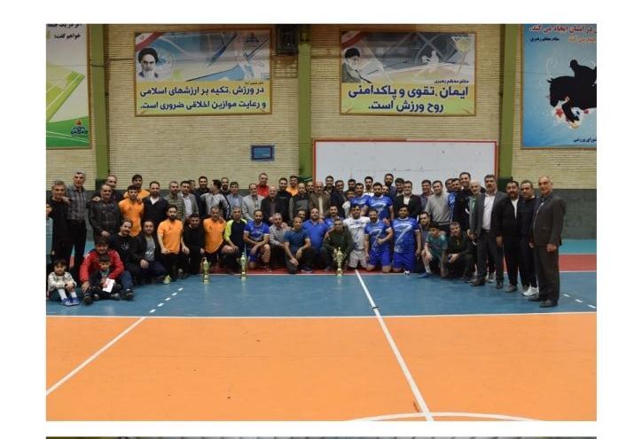   اختتامیه مسابقات ورزشی دهه فجر شرکت گاز گلستان با حضور مدیرعامل و تجلیل از برترین‌ها برگزار شد 