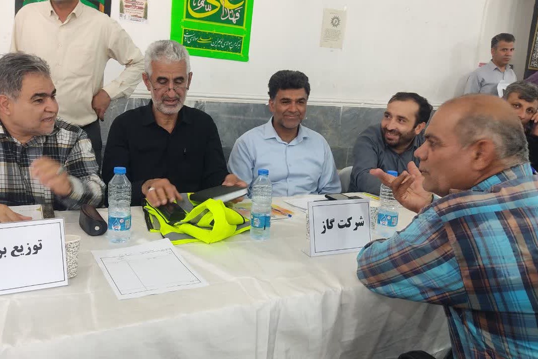 برگزاری جلسه و میز خدمت در مسجد شهر تاتارعلیا با حضور مسئولان شهرستان رامیان